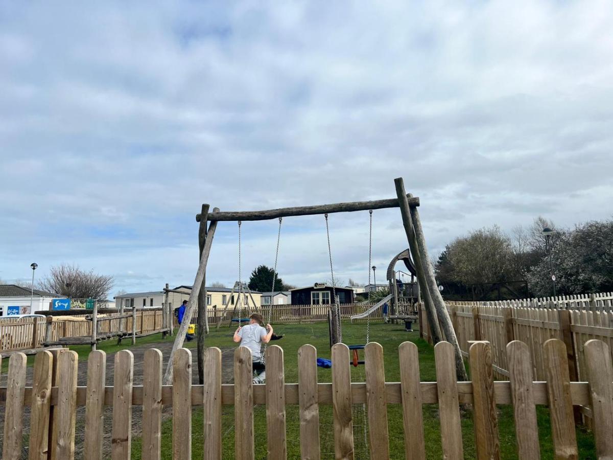 Blackpool Caravan in Haven Marton Mere Holiday Park Buitenkant foto